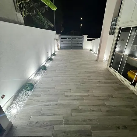 B-guest House Pensión 3*