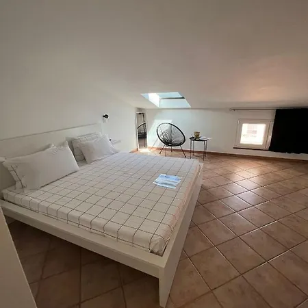 Pensión B-guest House