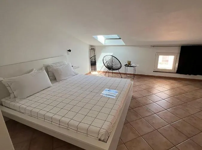 Pensión B-guest House